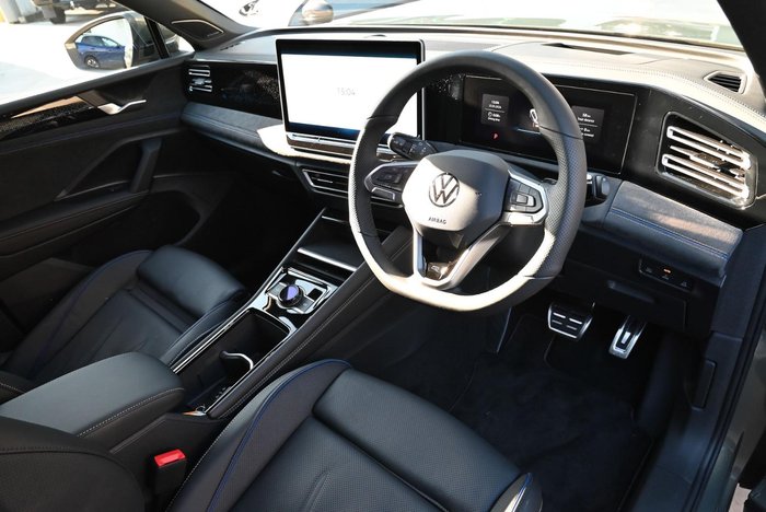 2026 Volkswagen Tiguan 200TSI eHybrid R-Line