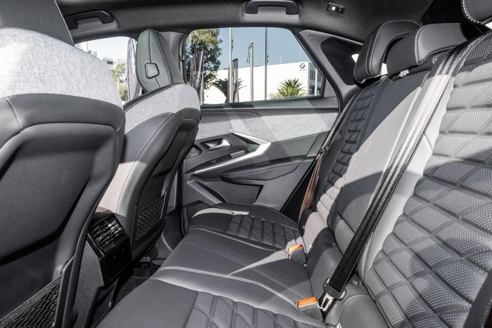 2024 Peugeot 3008 GT Premium Hybrid