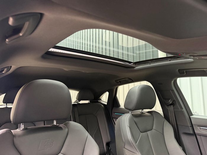 2022 Audi Q3 40 TFSI S line