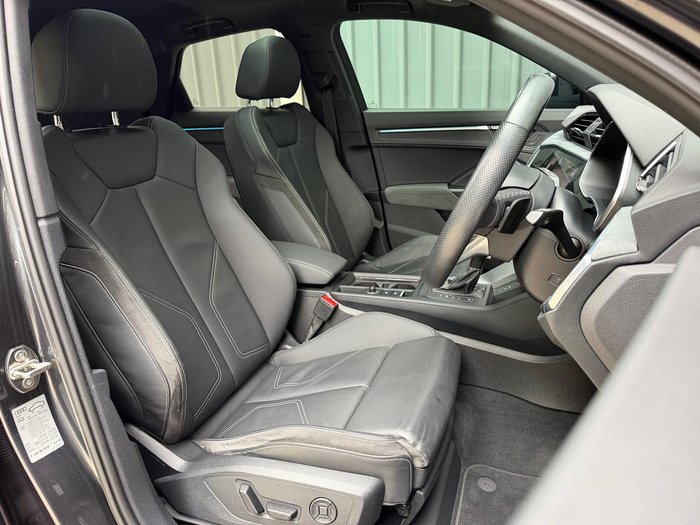 2022 Audi Q3 40 TFSI S line