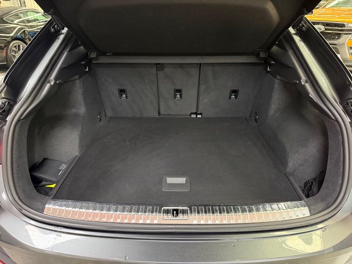 2022 Audi Q3 40 TFSI S line