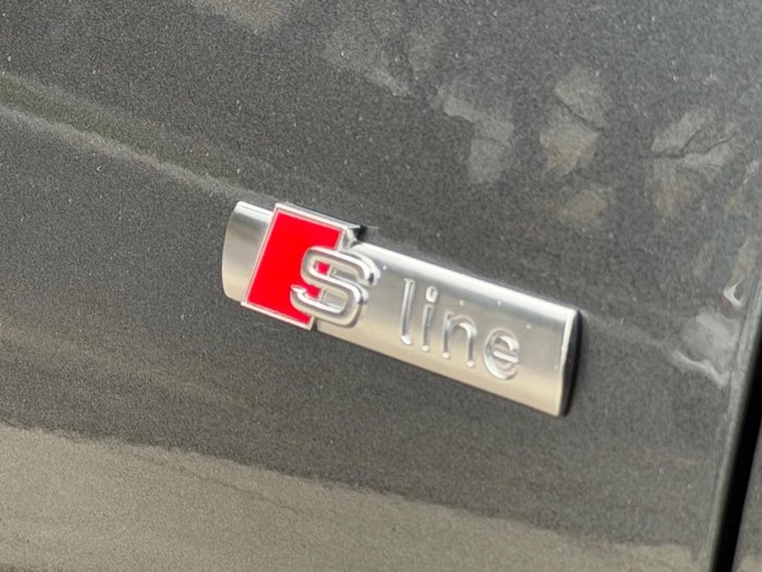 2022 Audi Q3 40 TFSI S line