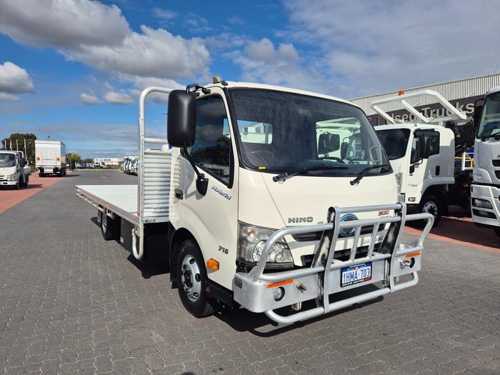 2015 Hino 716 - 300 Series Hybrid 3.5 Ton &Quot;Hybrid&Quot; Auto Tray