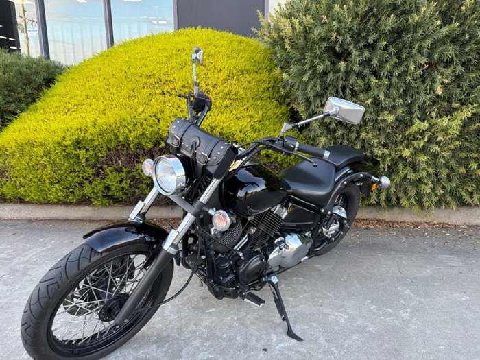 2018 Yamaha XVS650 V-STAR CUSTOM Black