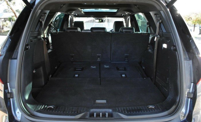 2022 Ford Everest Titanium