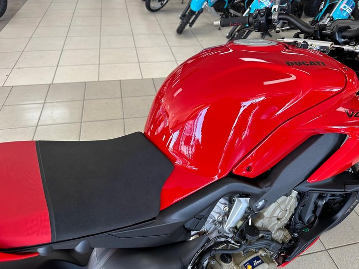 2025 Ducati Streetfighter V4 S