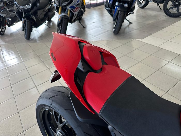 2025 Ducati Streetfighter V4 S