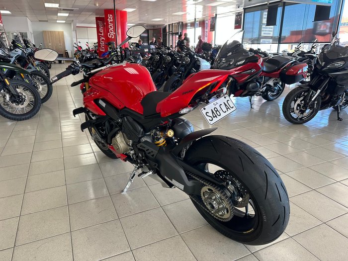 2025 Ducati Streetfighter V4 S