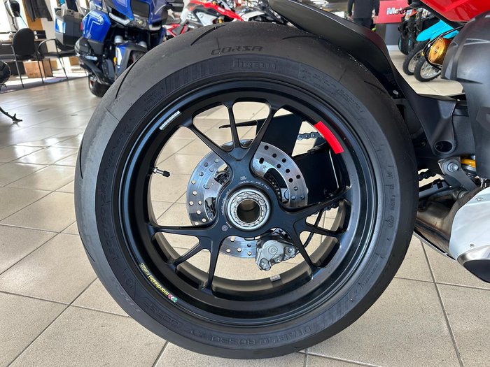 2025 Ducati Streetfighter V4 S
