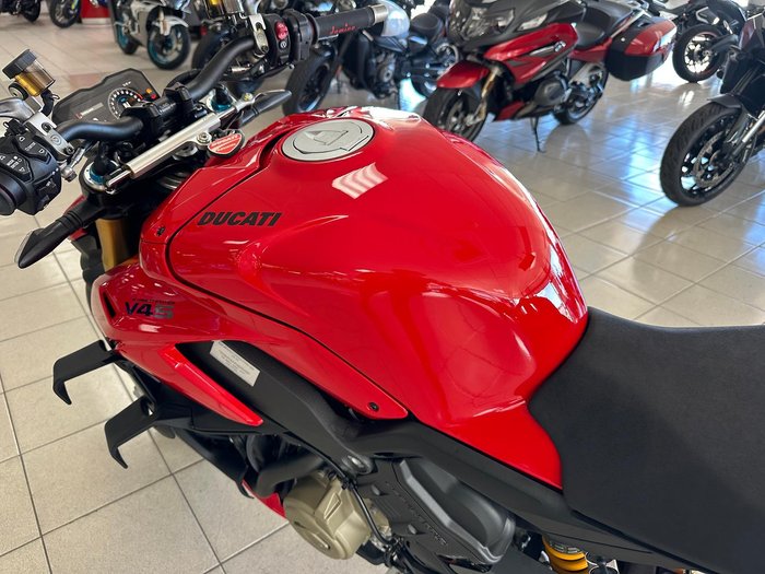 2025 Ducati Streetfighter V4 S