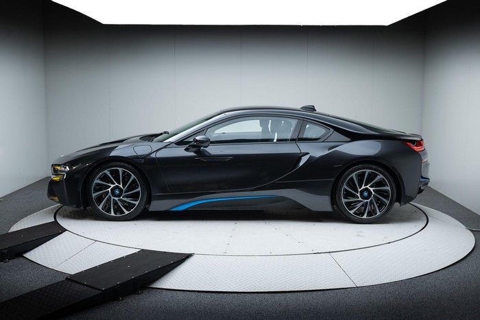2016 BMW i8