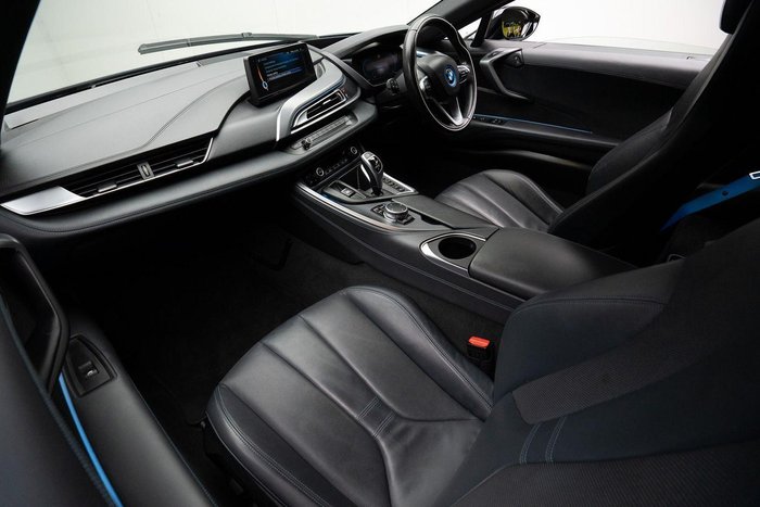 2016 BMW i8