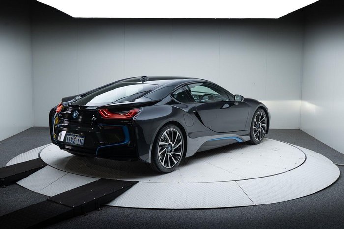 2016 BMW i8