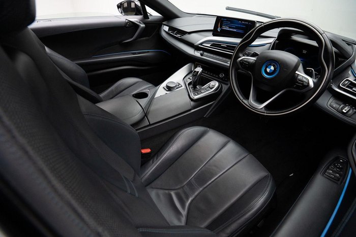 2016 BMW i8