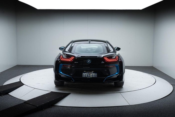 2016 BMW i8