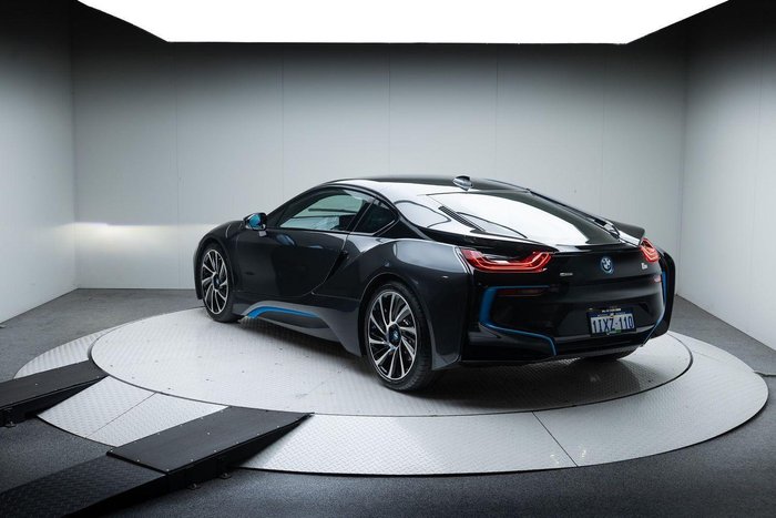 2016 BMW i8