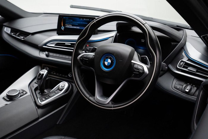2016 BMW i8