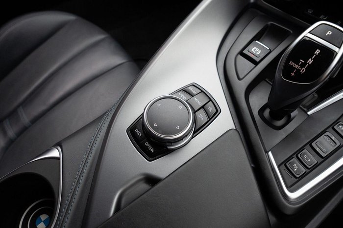 2016 BMW i8