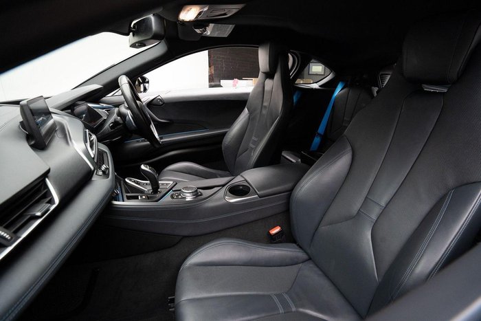 2016 BMW i8