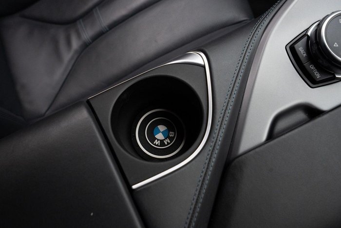 2016 BMW i8