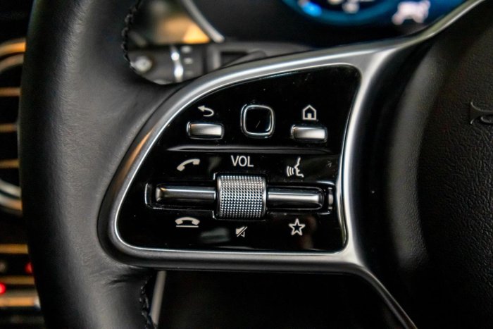 2022 Mercedes-Benz GLC-Class GLC300