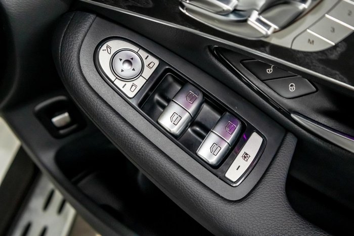 2022 Mercedes-Benz GLC-Class GLC300