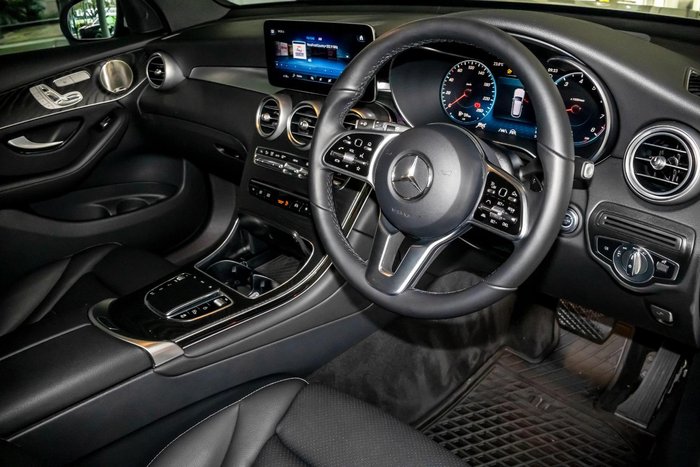 2022 Mercedes-Benz GLC-Class GLC300