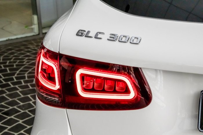 2022 Mercedes-Benz GLC-Class GLC300