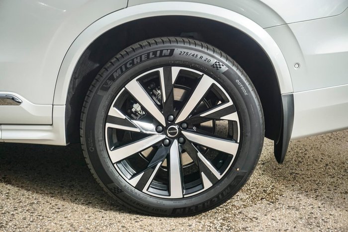 2025 Volvo XC90 Plus B5 Bright