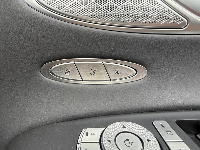 2024 Genesis GV70 2.5T ADVANCED