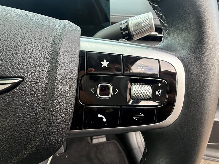 2024 Genesis GV70 2.5T ADVANCED