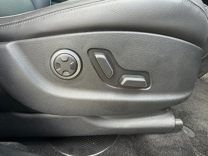 2024 Genesis GV70 2.5T ADVANCED