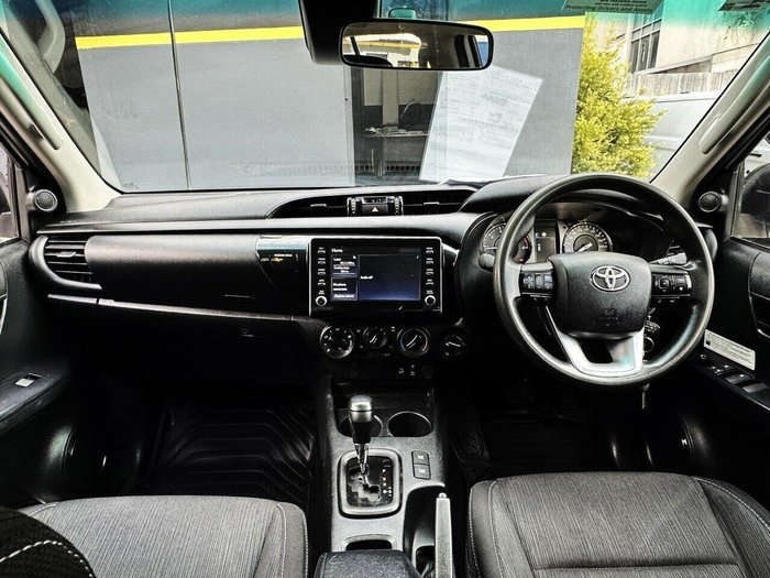 2021 Toyota Hilux SR