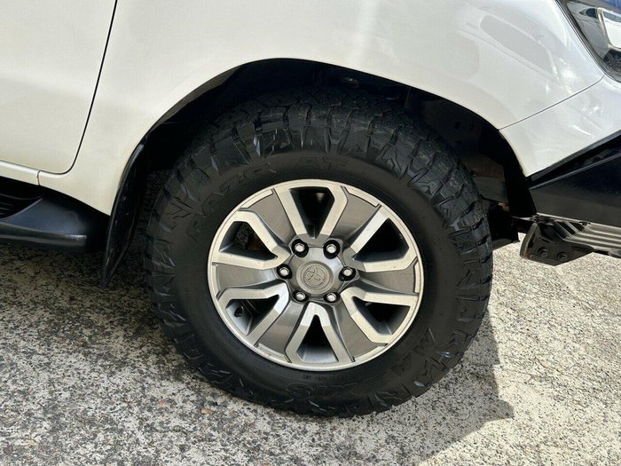 2021 Toyota Hilux SR