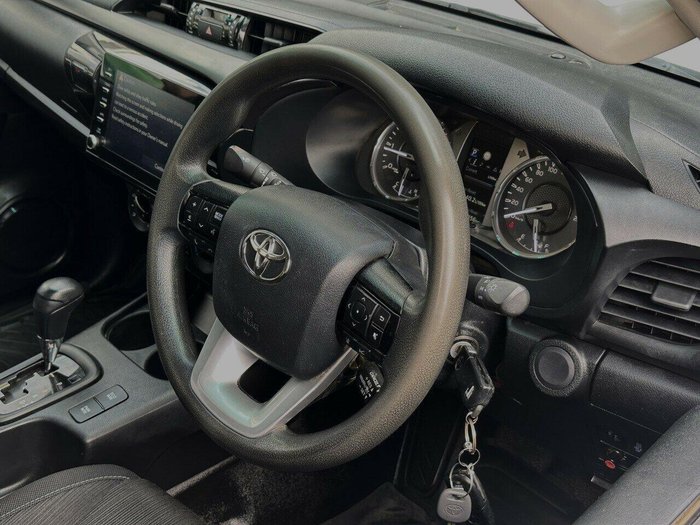2021 Toyota Hilux SR