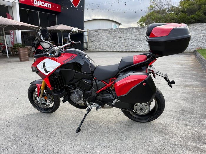 2024 Ducati Multistrada V4 Pikes Peak