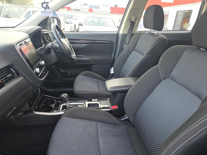 2019 Mitsubishi Outlander ES