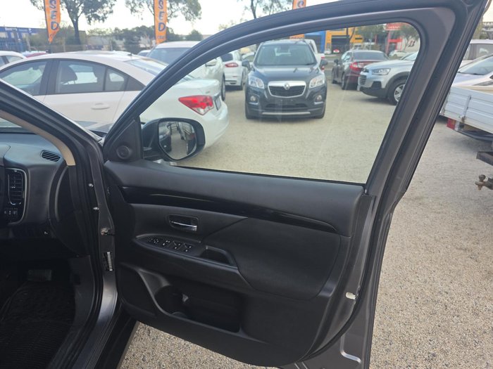 2019 Mitsubishi Outlander ES