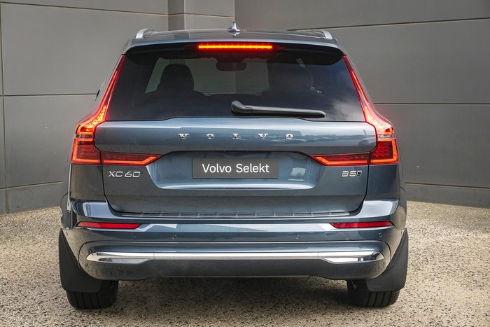 2025 Volvo XC60 Plus B5 Bright