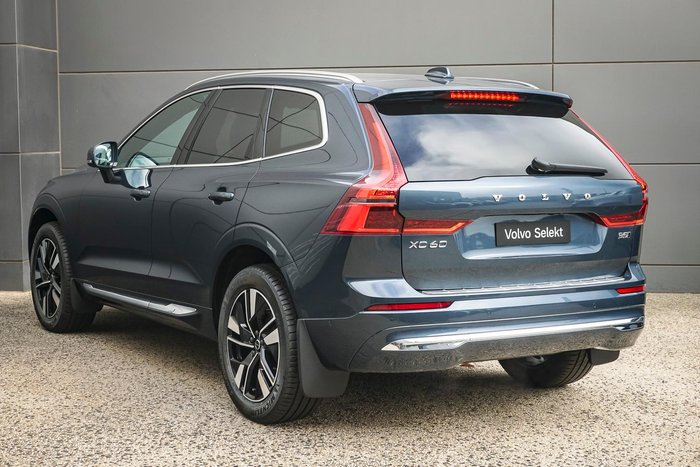 2025 Volvo XC60 Plus B5 Bright