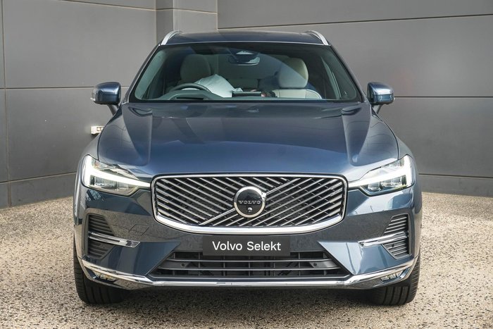 2025 Volvo XC60 Plus B5 Bright