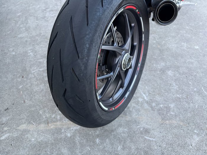2023 DUCATI PANIGALE V2 BAYLISS 20TH ANNIV Black