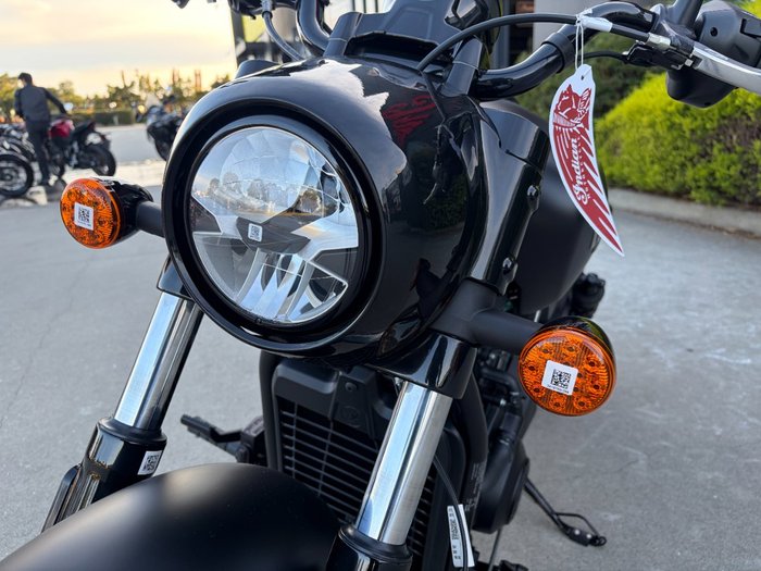 2025 Indian SCOUT BOBBER Black