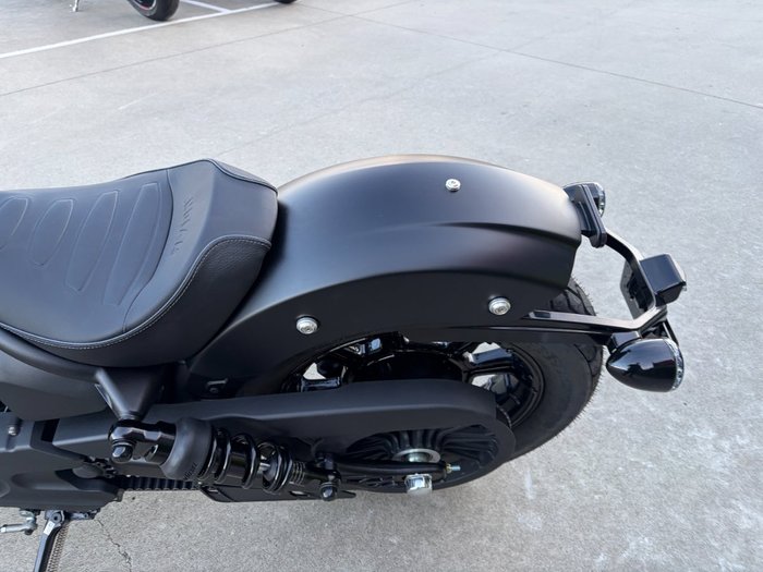 2025 Indian SCOUT BOBBER Black