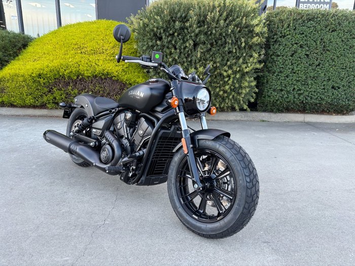 2025 Indian SCOUT BOBBER Black