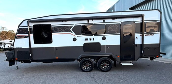 2026 Red Centre Newell Plus 226 Rear Club