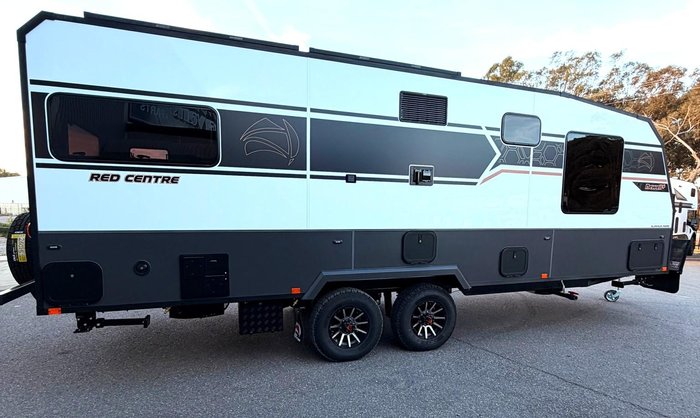 2026 Red Centre Newell Plus 226 Rear Club