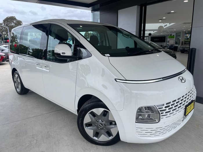 2025 Hyundai STARIA