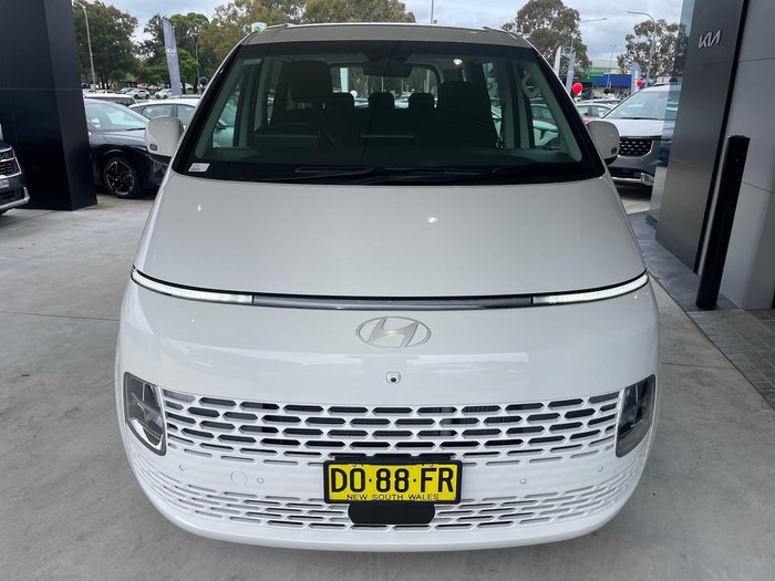 2025 Hyundai STARIA