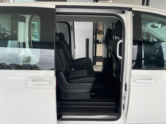2025 Hyundai STARIA